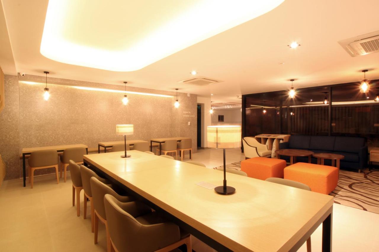 Hotel Foret Premier Haeundae Busan Bagian luar foto